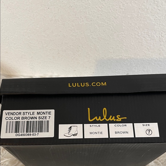 LULUS Montie Brown Suede Lace-Up Ankle Boots Booties 
Size 7 NEW - Picture 10 of 12